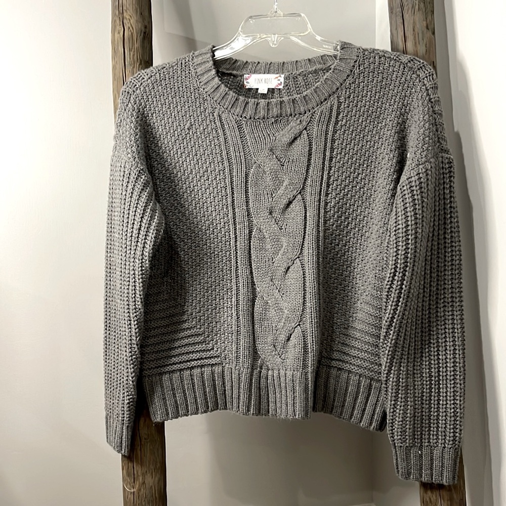 Short sweater